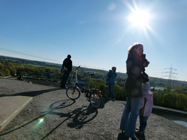 Blick auf`s Dahon, Lena und Florian, nebst Velbert